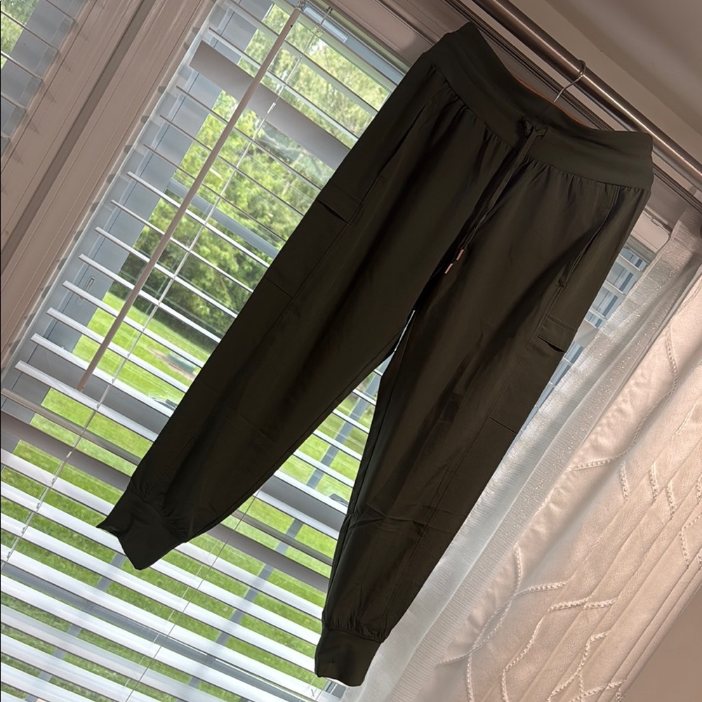 CALIA by Carrie Underwood Olive Joggers